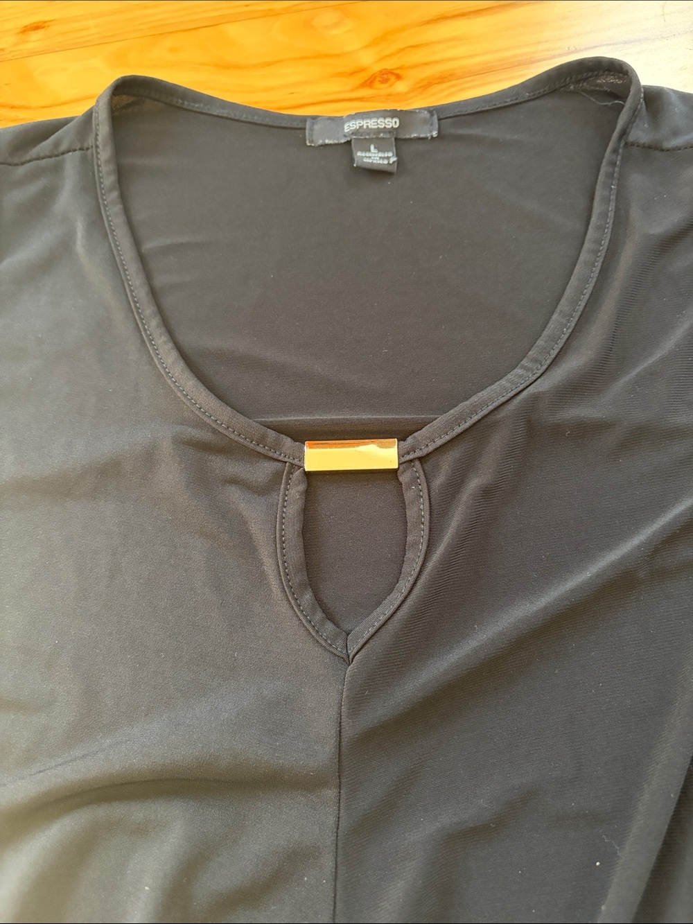 Espresso Black Twist-Front Sleeveless Tank with Gold Bar - Picture 3 of 4